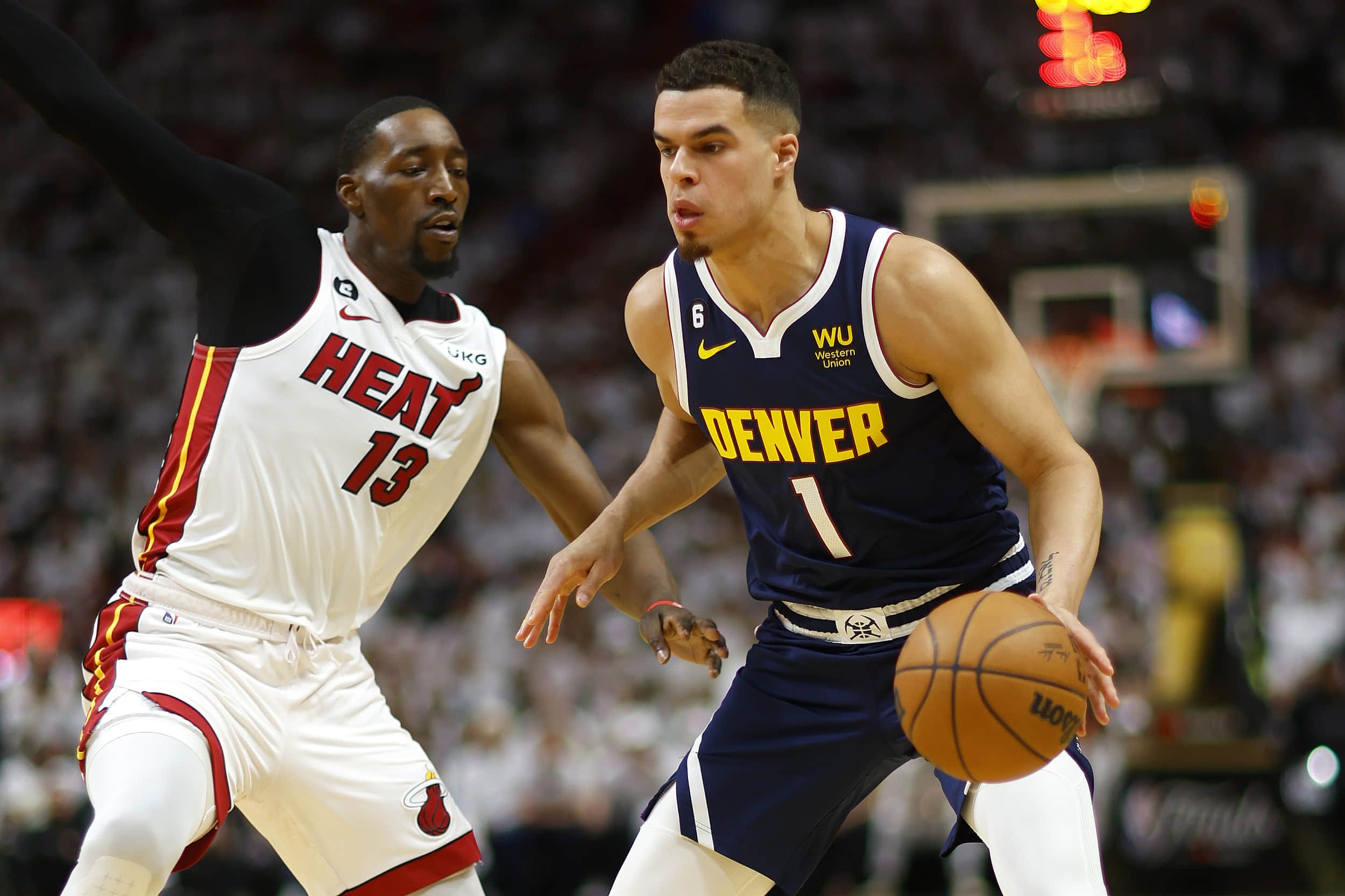 今晨巴黎圣日耳曼调整名单以备NBA常规赛；手感冰凉环节打磨；赛场秩序良好；轮换策略成焦点的简单介绍