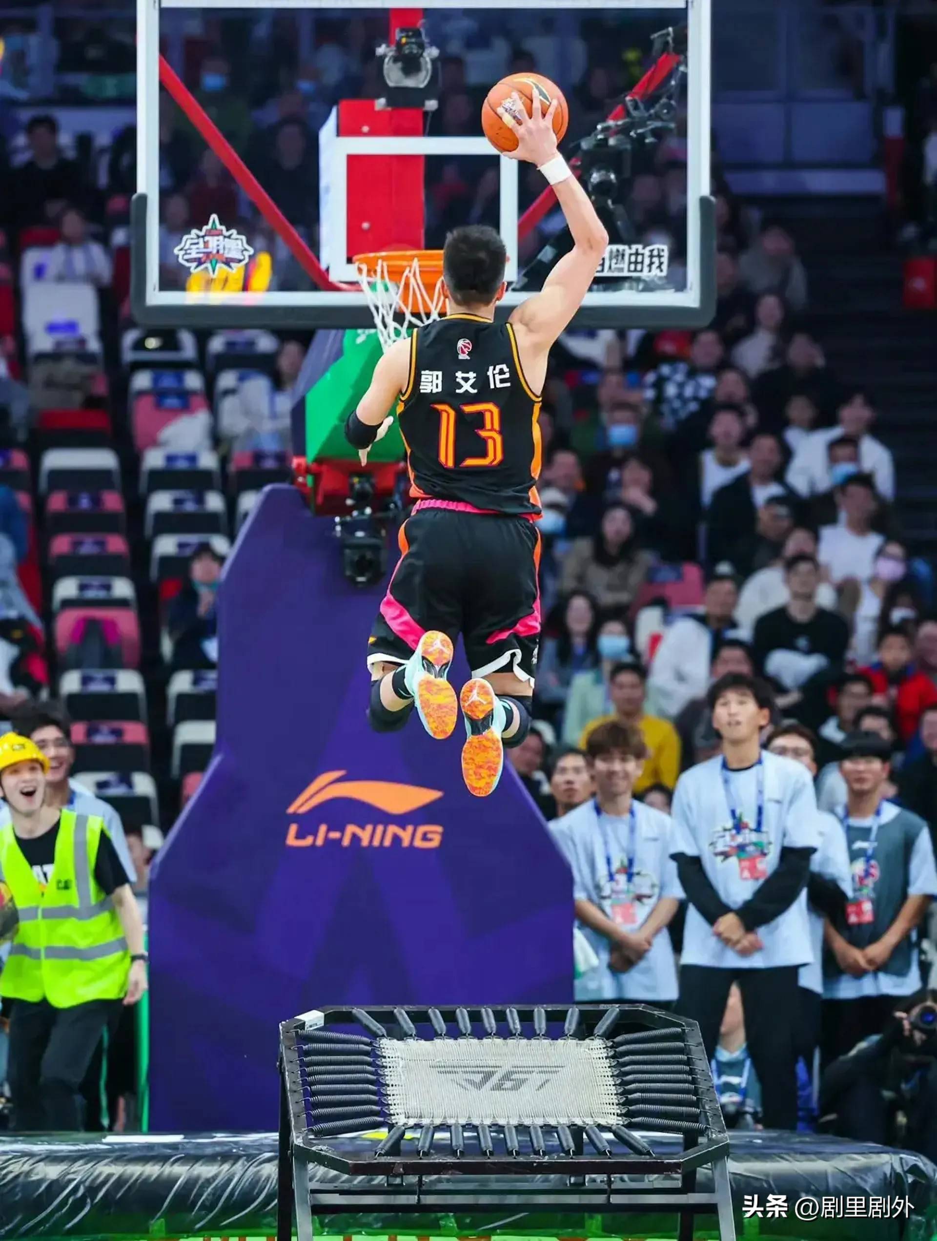 九游官网-全明星赛赛程吃紧；深圳男篮集结日止住颓势；球迷炸锅；资深球员宣示担当-九游官网