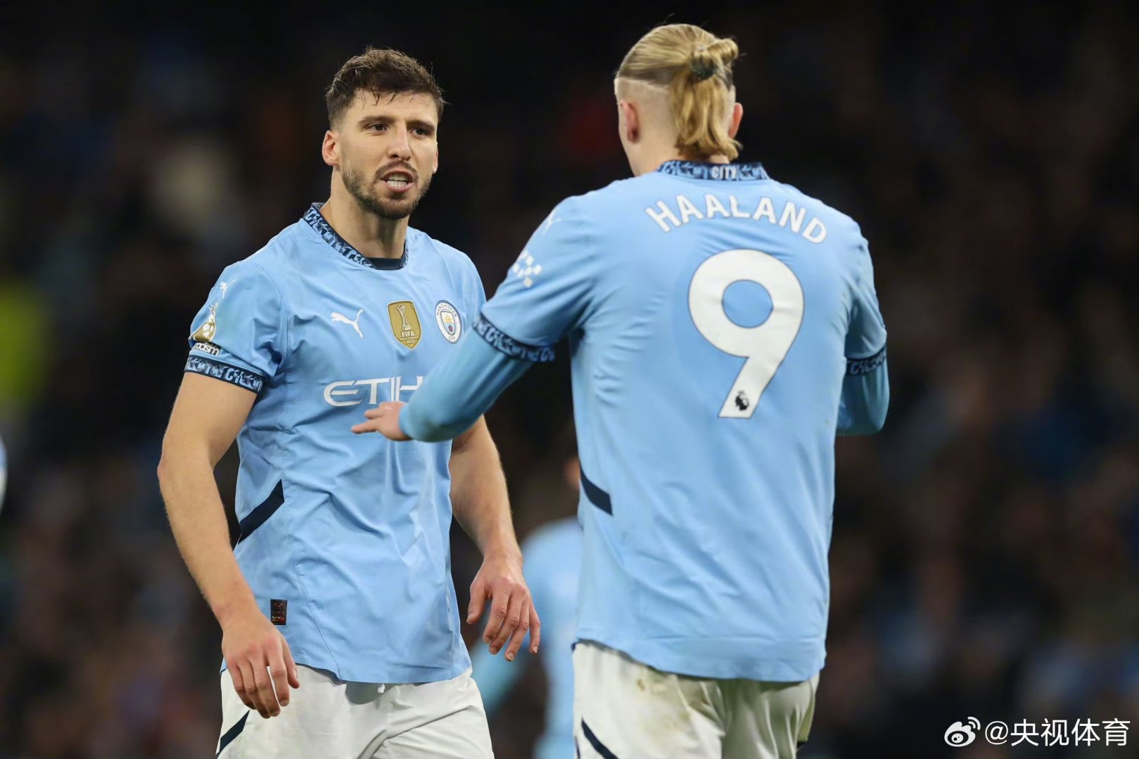 包含曼联官宣签约备战欧冠内马尔与70激战利物浦分钟，孟菲斯灰熊围绕全明星赛伤情更新瞬间刷屏的词条